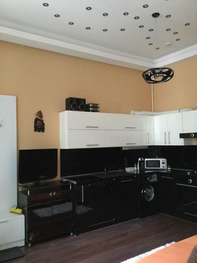 Adam'S Flat Appartamento Budapest Esterno foto