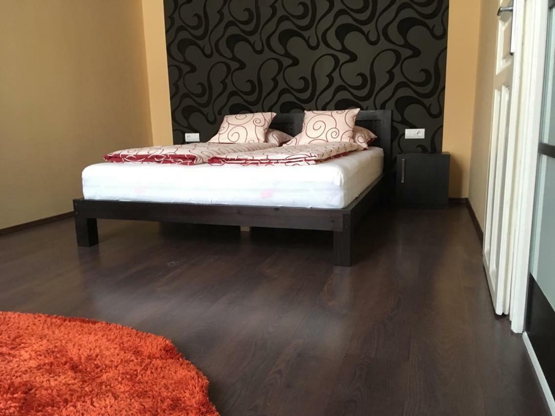 Adam'S Flat Appartamento Budapest Esterno foto